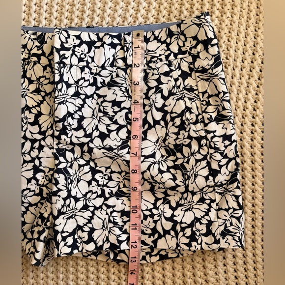 Banana Republic Hampton Fit Shorts - Picture 10 of 11